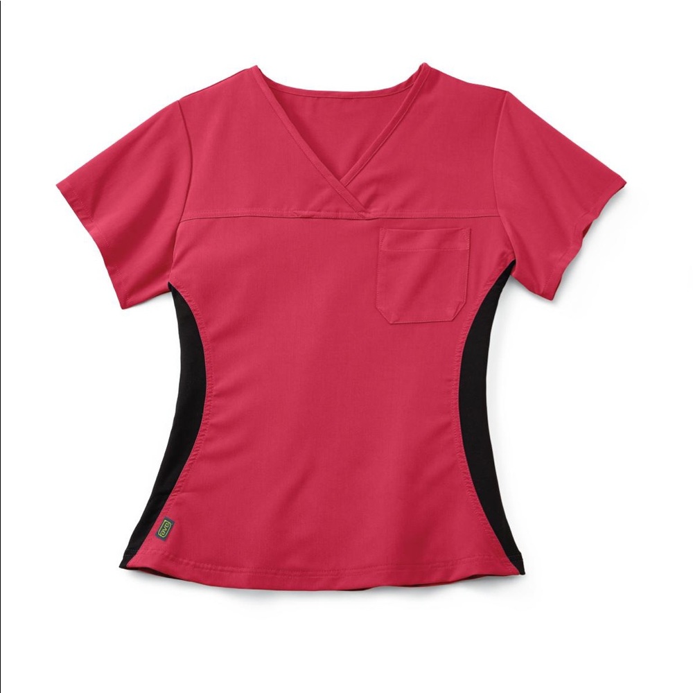 Michigan Ave Women’s Yoga Scrub Top